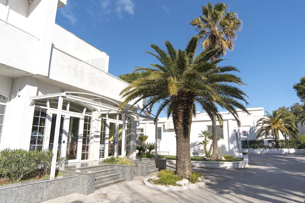 Hotel Riva Del Sole Giovinazzo Esterno foto