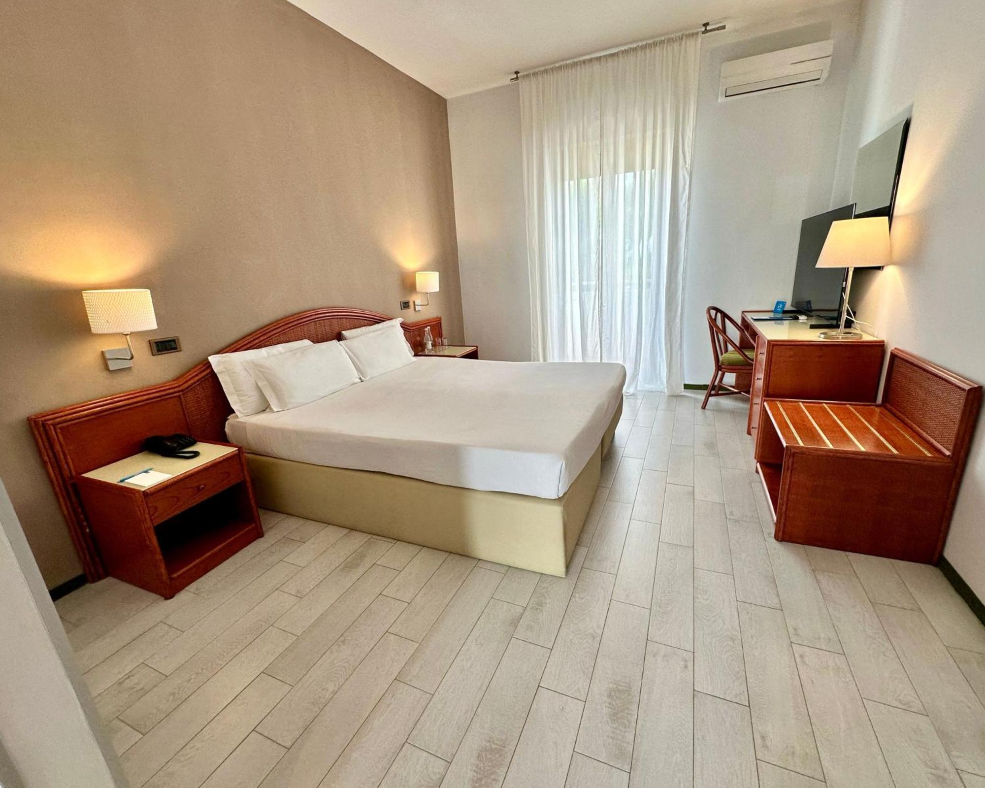 Hotel Riva Del Sole Giovinazzo Esterno foto