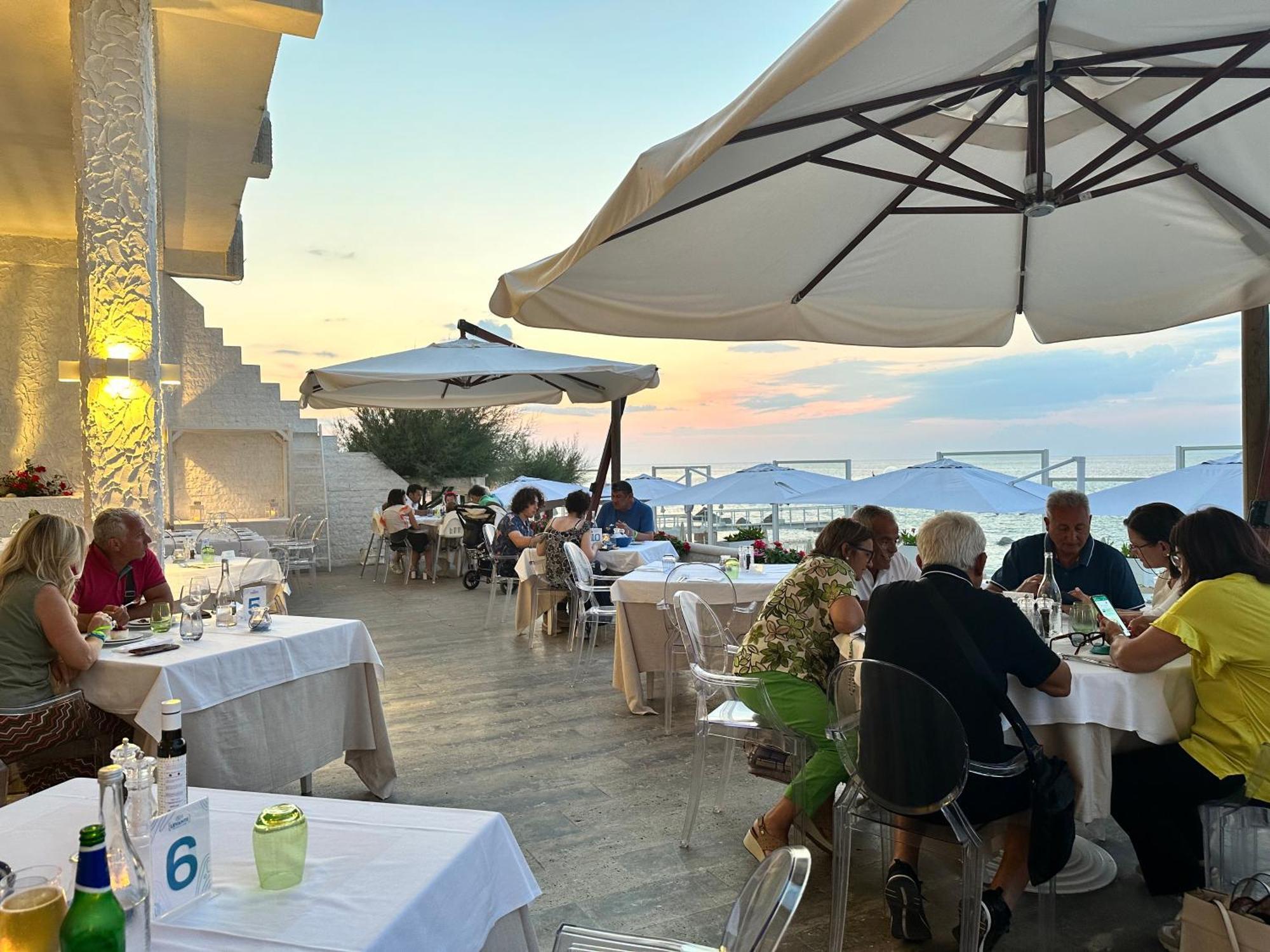 Hotel Riva Del Sole Giovinazzo Esterno foto