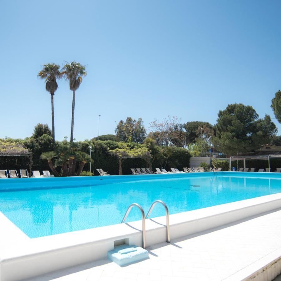 Hotel Riva Del Sole Giovinazzo Esterno foto